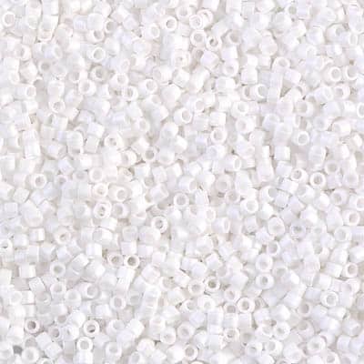 DB0351 - Mat Opaque White