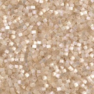 DB0673 - Antique Ivory Silk Satin