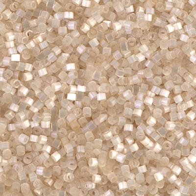 DB0673 - Antique Ivory Silk Satin