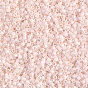 DB1520 - Mat Opaque Bisque White AB